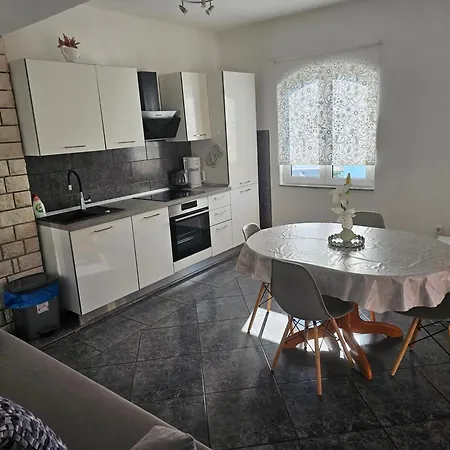 Zala Matusan Apartamento Supetarska Draga
