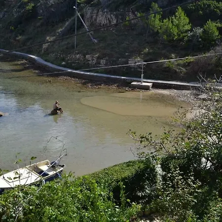 Zala Matusan Supetarska Draga