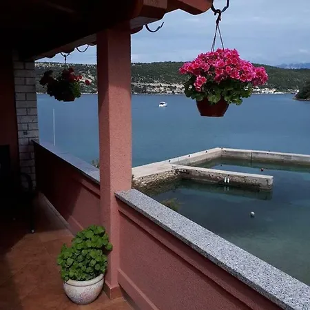 Zala Matusan Appartement Supetarska Draga